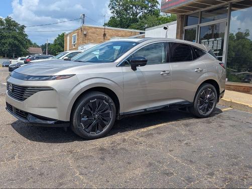 Champagne Silver Metallic 2026 Nissan Murano Platinum