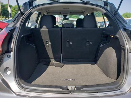 2022 Nissan Kicks S