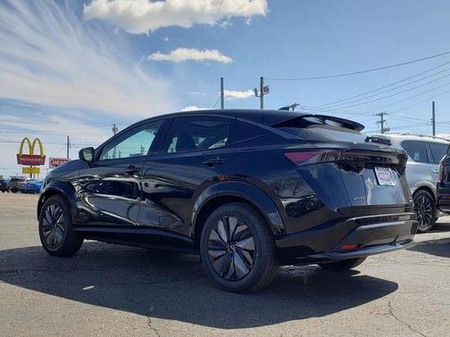 Black Diamond Pearl 2025 Nissan ARIYA EVOLVE+