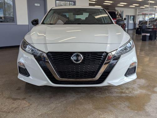 2020 Nissan Altima SR FWD