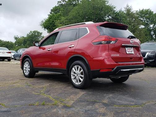 2017 Nissan Rogue SV