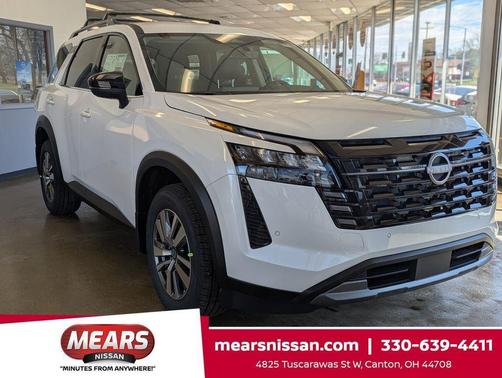 Everest White Pearl Tricoat 2026 Nissan Pathfinder SL