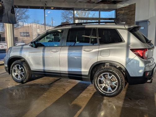 2023 Honda Passport AWD TrailSport