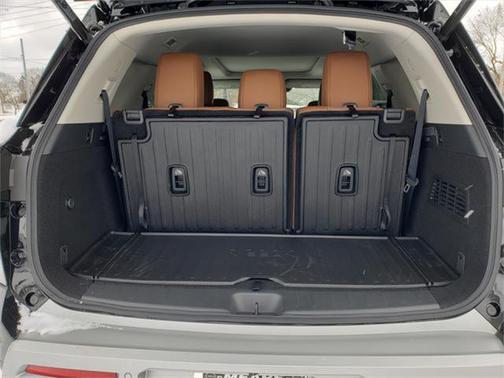 2025 Nissan Pathfinder Platinum 4WD
