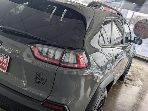 2022 Jeep Cherokee X 4x4