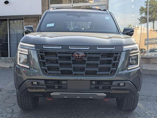 Alpine Metallic/Super Black 2026 Nissan Armada PRO-4X