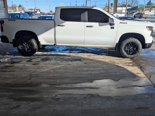 2022 Chevrolet Silverado 1500 Custom Trail Boss