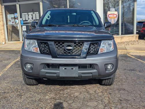 Gun Metallic 2019 Nissan Frontier SV
