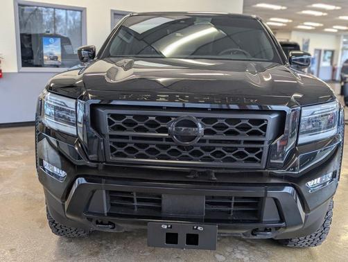 2023 Nissan Frontier SV