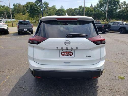 2026 Nissan Rogue SV