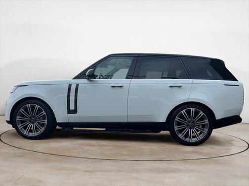 2025 Land Rover Range Rover P400 SE