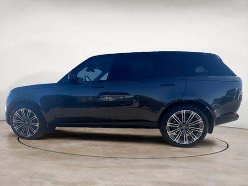 2025 Land Rover Range Rover P530 SE 7 Seat