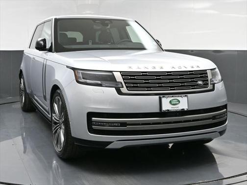 2025 Land Rover Range Rover P530 SE