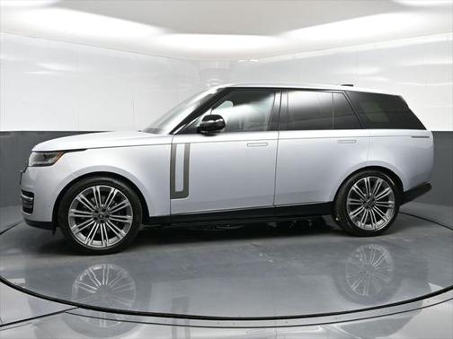 2025 Land Rover Range Rover P530 SE
