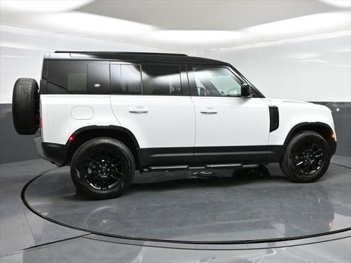 2023 Land Rover Defender 110 S
