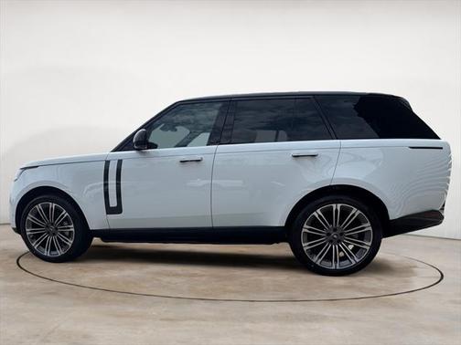 2025 Land Rover Range Rover P530 SE
