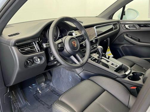 2026 Porsche Macan T