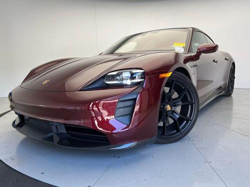 2022 Porsche Taycan GTS