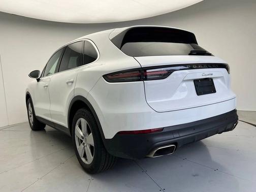 2023 Porsche Cayenne 