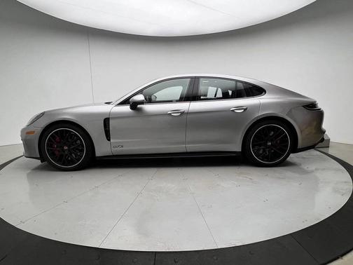 GT-Silver Metallic 2022 Porsche Panamera
