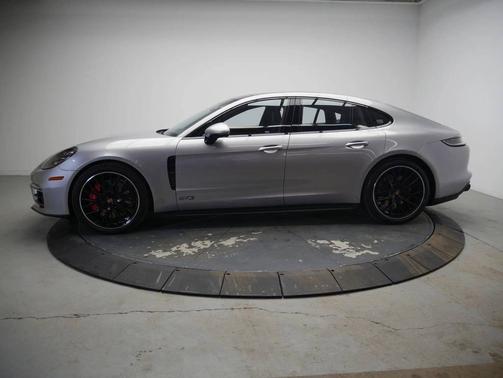 GT-Silver Metallic 2022 Porsche Panamera
