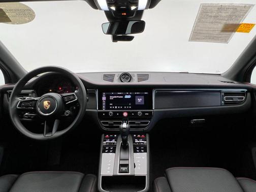 2024 Porsche Macan GTS