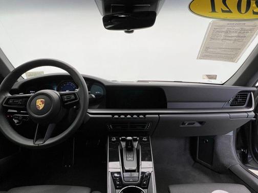 2021 Porsche 911 Carrera