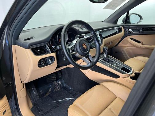 2018 Porsche Macan Sport Edition