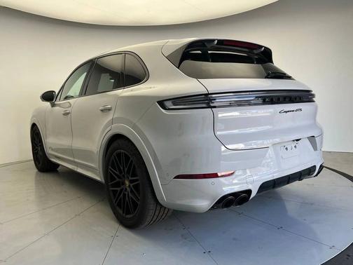 2026 Porsche Cayenne 