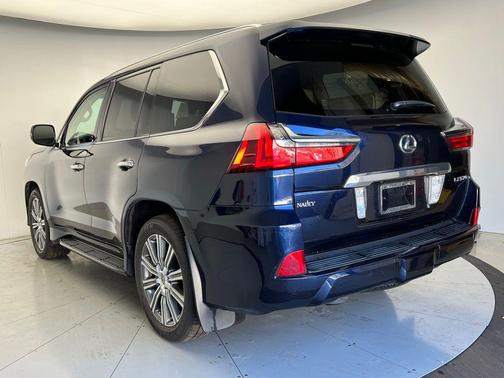 2016 Lexus LX 570 Base