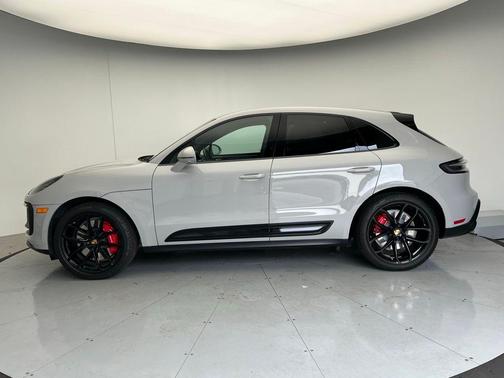 2024 Porsche Macan GTS