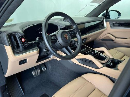 2024 Porsche Cayenne Turbo