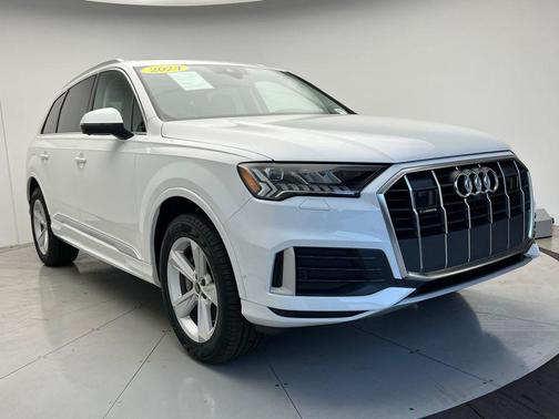 2024 Audi Q7 45 Premium Plus