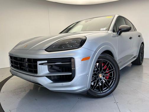 2025 Porsche Cayenne GTS