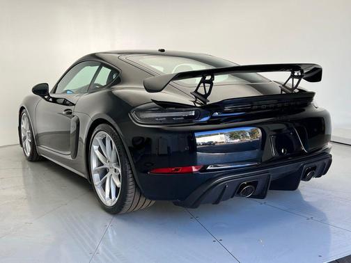 2021 Porsche 718 Cayman GT4
