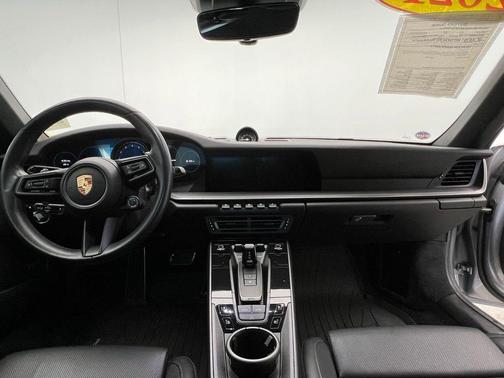 2021 Porsche 911 Carrera