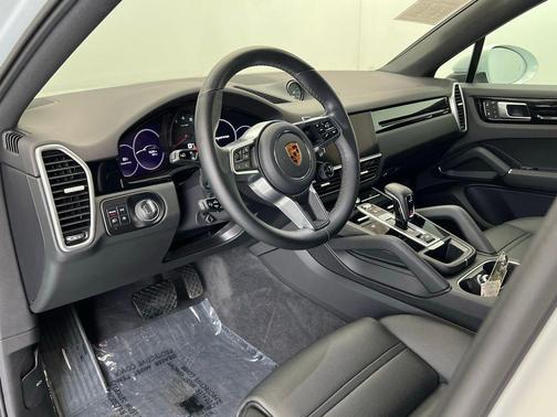 2022 Porsche Cayenne Cayenne