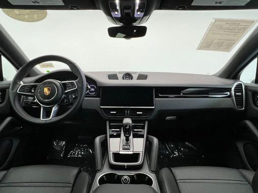 2022 Porsche Cayenne Cayenne