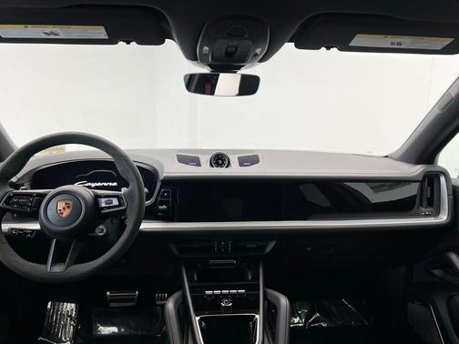 2025 Porsche Cayenne Cayenne