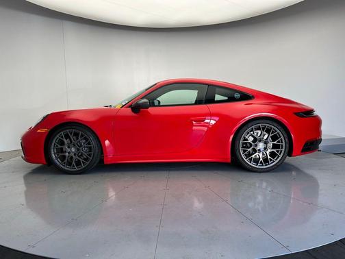 2024 Porsche 911 Carrera