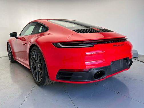 2024 Porsche 911 Carrera