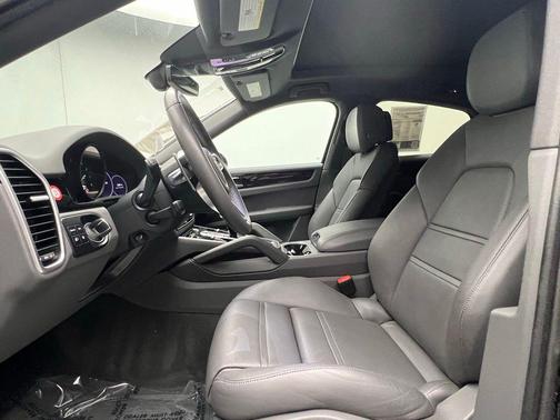 2022 Porsche Cayenne Cayenne