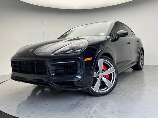 Moonlight Blue Metallic 2023 Porsche Cayenne