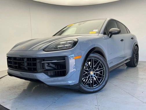 Arctic Grey 2025 Porsche Cayenne