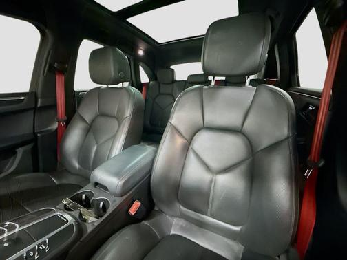 2021 Porsche Macan GTS