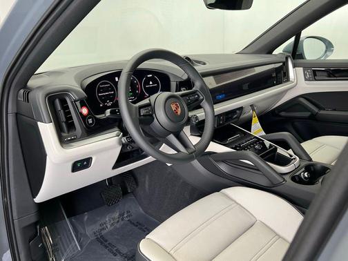 2026 Porsche Cayenne Cayenne E-Hybrid