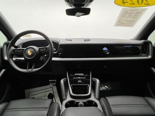 2024 Porsche Cayenne S