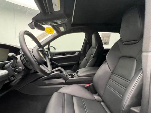 2024 Porsche Cayenne S