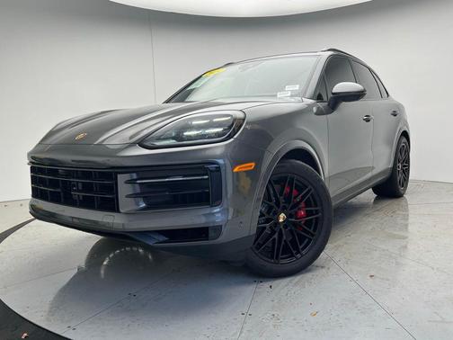2024 Porsche Cayenne S