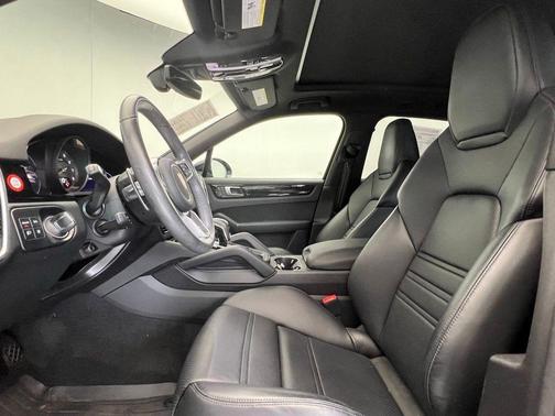 2022 Porsche Cayenne Cayenne